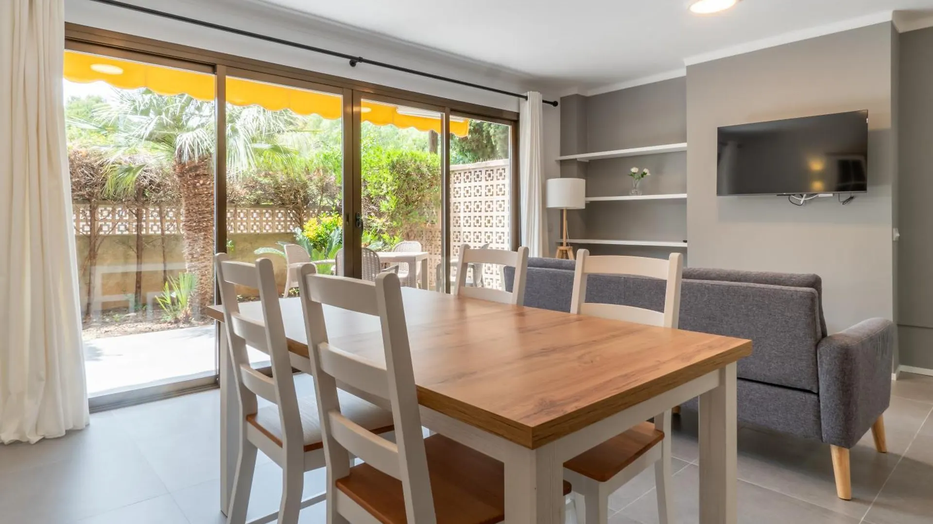 Ponent Cala Ratjada Apartments B 0*, Cala Ratjada (Mallorca)